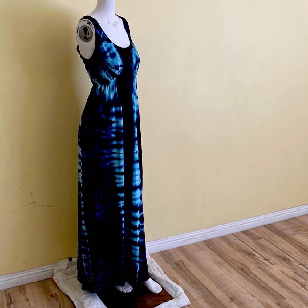 Nolita NYC Gorgeous Blue Tie Dye Maxi dress size S.
